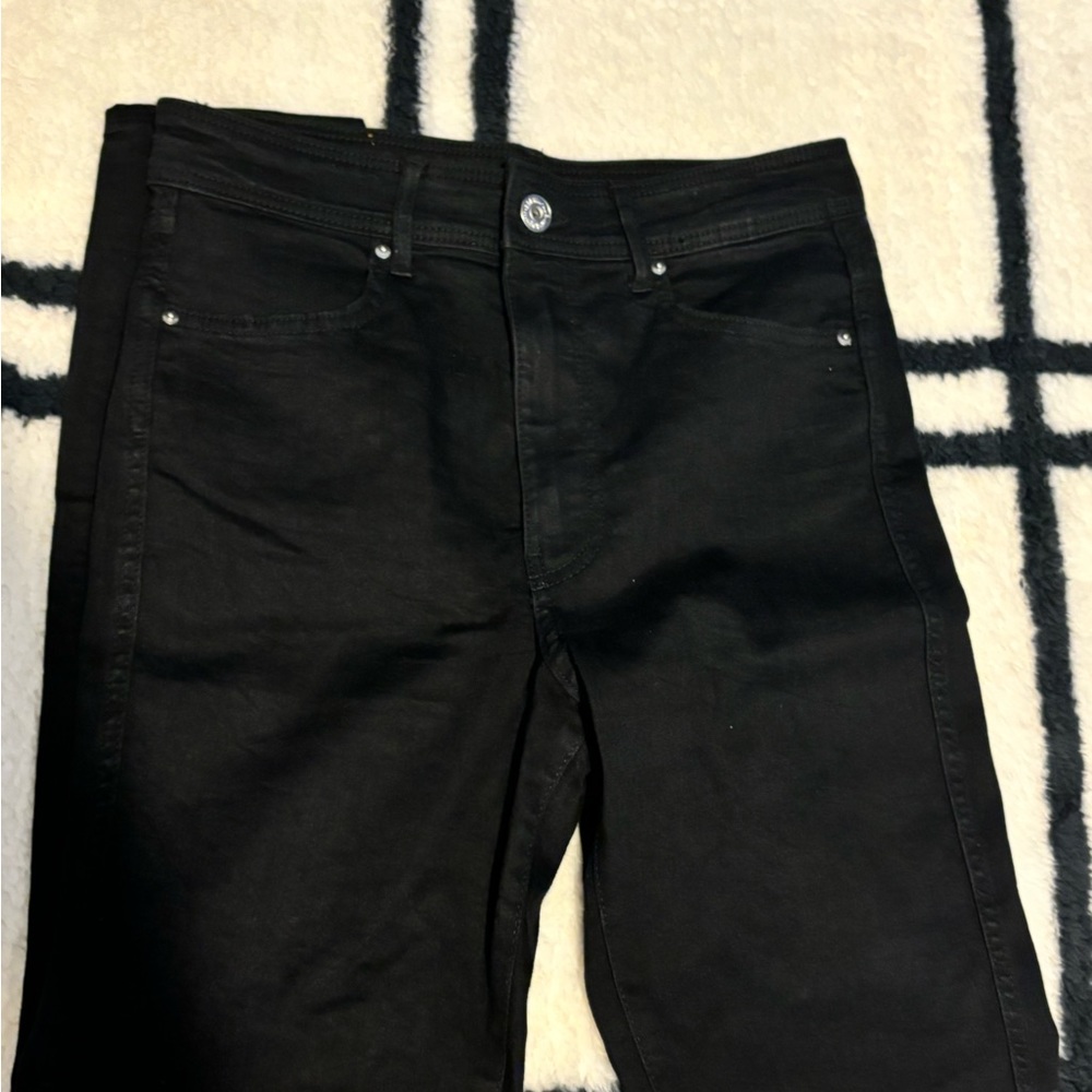 H&M - Picture 2 of 3